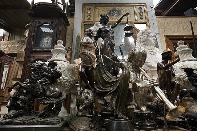 antiques artefact delivery